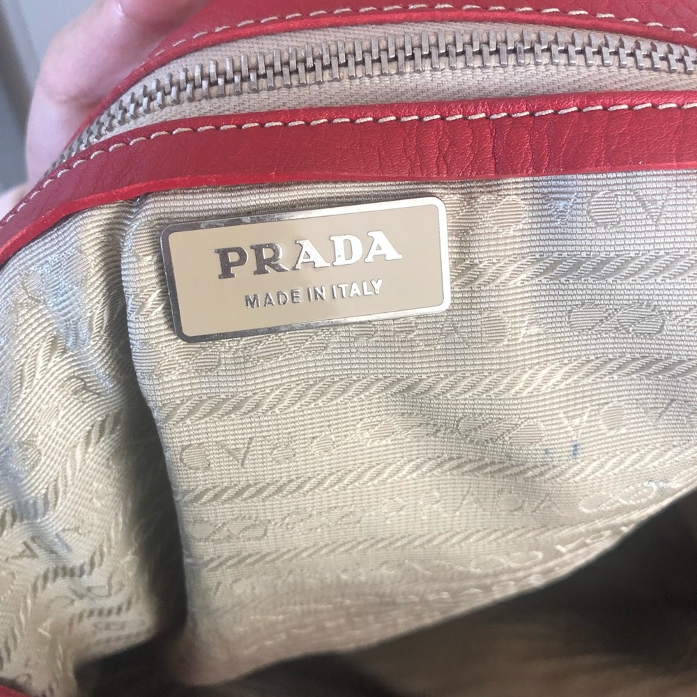 👠🖤Authentic PRADA Pebbled Leather Purse/Tote🖤👠- Picture 6 of 8